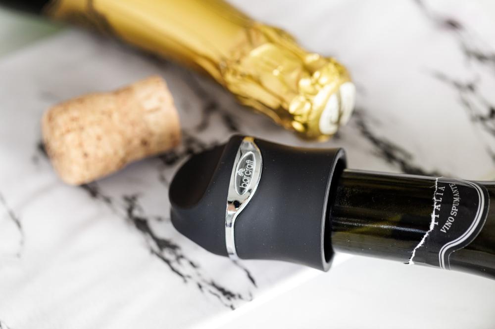 BARCRAFT SEALING CORK FOR WINE/CHAMPAGNE 6.2X4.3X4CM, BLACK, PLASTIC, Bar Craft